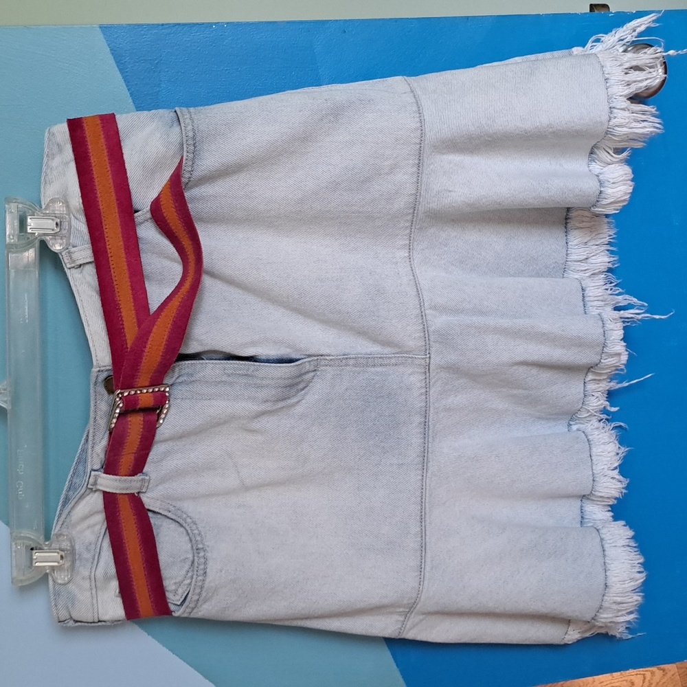 Michael Kors,Jean skirt  10-12 ,can be Belted to make a size 10,NWOT